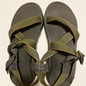 Men’s Chaco’s Size 13